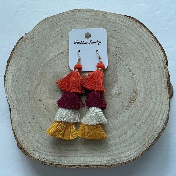 Tassel Fringe Earrings NEW - Picture 1 of 1